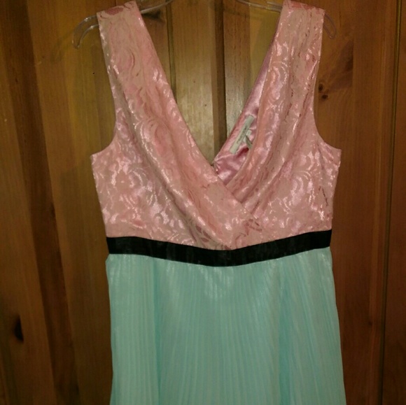 Sold - Picture 5 of 7